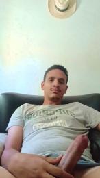 Zakaria01 — вебкам-модель онлайн на cam4