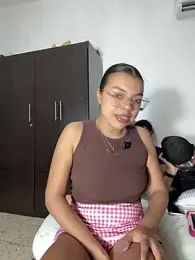 Adri_zu — Stripchat stream photo (Aug 2026)