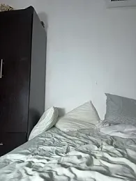 Adri_zu — Stripchat stream photo (Aug 2026)