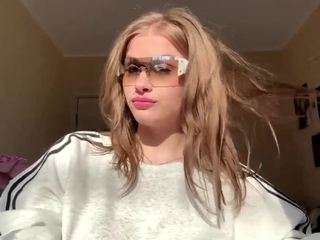 eleonordumez — Camsoda stream photo (Mar 2026)