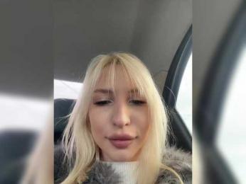 Cristi-Candy — вебкам-модель онлайн на bongacams