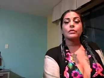 ShineyQuinn — Stripchat stream photo (Aug 2025)