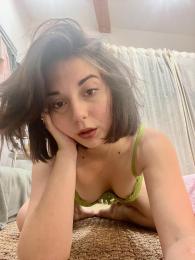 southfrenchgirl — Cam4 stream photo (Apr 2025)