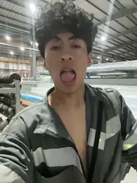Alexander9827 — Stripchat stream photo (Jun 2026)