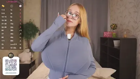 RosannaBennerman — вебкам-модель онлайн на stripchat