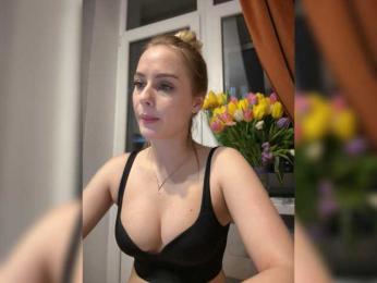_Katrinka_ — вебкам-модель онлайн на bongacams
