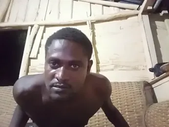 liryw250 — вебкам-модель онлайн на stripchat