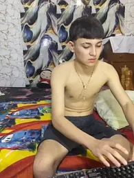 Artursmith — Stripchat stream photo (Apr 2026)