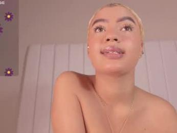 julieta_flower — Chaturbate stream photo (Apr 2025)