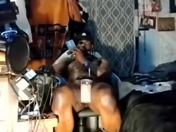 longloadedtx — Chaturbate stream photo (Feb 2026)