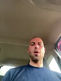 Rotteei1 — вебкам-модель онлайн на stripchat