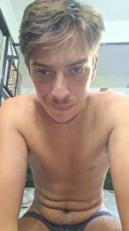 Bballss — вебкам-модель онлайн на cam4