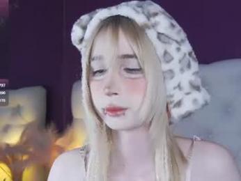 cutetomie — вебкам-модель онлайн на chaturbate