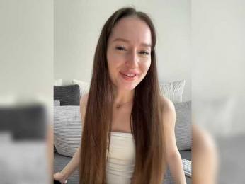 whiteTEA — вебкам-модель онлайн на bongacams