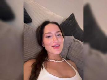 whiteTEA — Bongacams stream photo (May 2026)