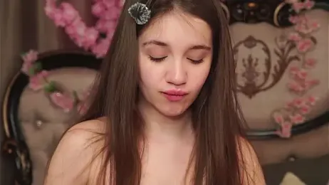 AmiLewis — вебкам-модель онлайн на stripchat