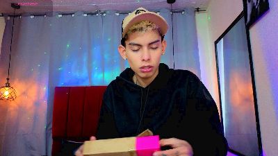 Room_69x — Cam4 stream photo (Mar 2026)