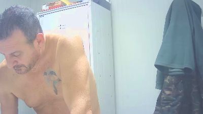 Trombatore72 — вебкам-модель онлайн на cam4