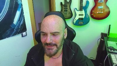 superchuk1 — вебкам-модель онлайн на cam4