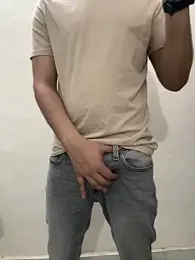 Ankur_straight — вебкам-модель онлайн на stripchat