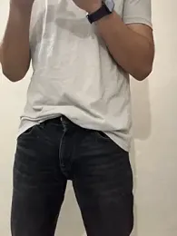 Ankur_straight — вебкам-модель онлайн на stripchat