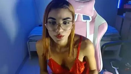 Raya_velvet — Stripchat stream photo (Aug 2026)