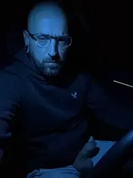 _Haptic_ — вебкам-модель онлайн на stripchat