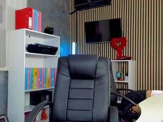 daryastars — вебкам-модель онлайн на camsoda