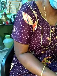 Tamilselviroja- — Stripchat stream photo (Apr 2026)
