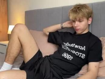 metratok — вебкам-модель онлайн на chaturbate