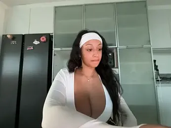 Naomisroom — вебкам-модель онлайн на stripchat