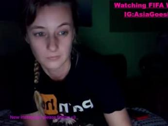 yoursecretgirlfriend963 — вебкам-модель онлайн на chaturbate