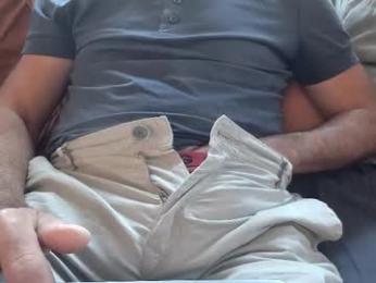 thickrum — вебкам-модель онлайн на chaturbate