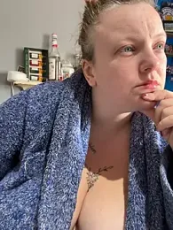 busty-bella1 — Stripchat stream photo (Sep 2026)