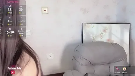 qiqi-- — Stripchat stream photo (Apr 2026)