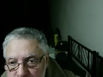 100Tauros — Stripchat stream photo (Mar 2026)