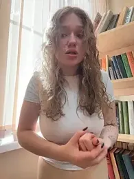 RussianWoman — вебкам-модель онлайн на stripchat