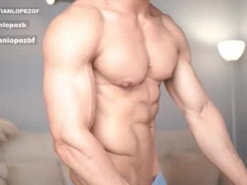 _cristianlopez — вебкам-модель онлайн на chaturbate