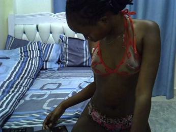 PetiteNoir — Bongacams stream photo (Apr 2026)