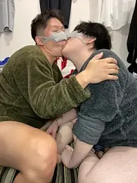 B-W_22-16_ — вебкам-модель онлайн на stripchat