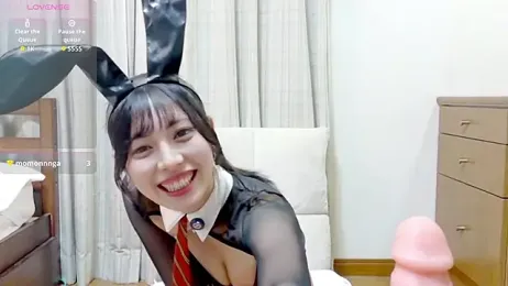 Lumi-chan — вебкам-модель онлайн на stripchat