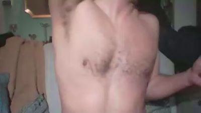 hungbtt20 — Cam4 stream photo (Mar 2026)