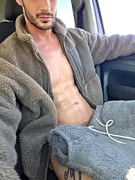 Zeefy — вебкам-модель онлайн на stripchat