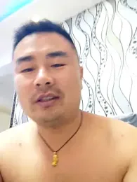 guozuo — вебкам-модель онлайн на stripchat