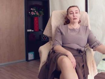 IrennaShine — вебкам-модель онлайн на bongacams