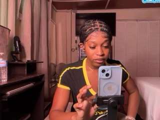 iluvsaffire-bleu — Camsoda stream photo (Apr 2026)