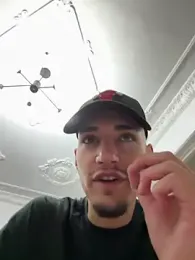 mariuspulamare10 — вебкам-модель онлайн на stripchat