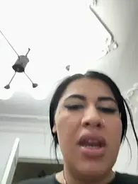 mariuspulamare10 — вебкам-модель онлайн на stripchat