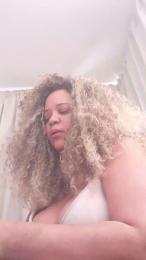 Farah97 — Cam4 stream photo (Mar 2026)