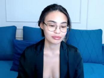 little_v1rgin_angel — Chaturbate stream photo (Apr 2026)